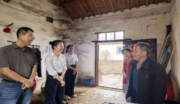 共建送溫暖，暖心迎雙節(jié)——興馬公司走訪(fǎng)慰問(wèn)困難群眾